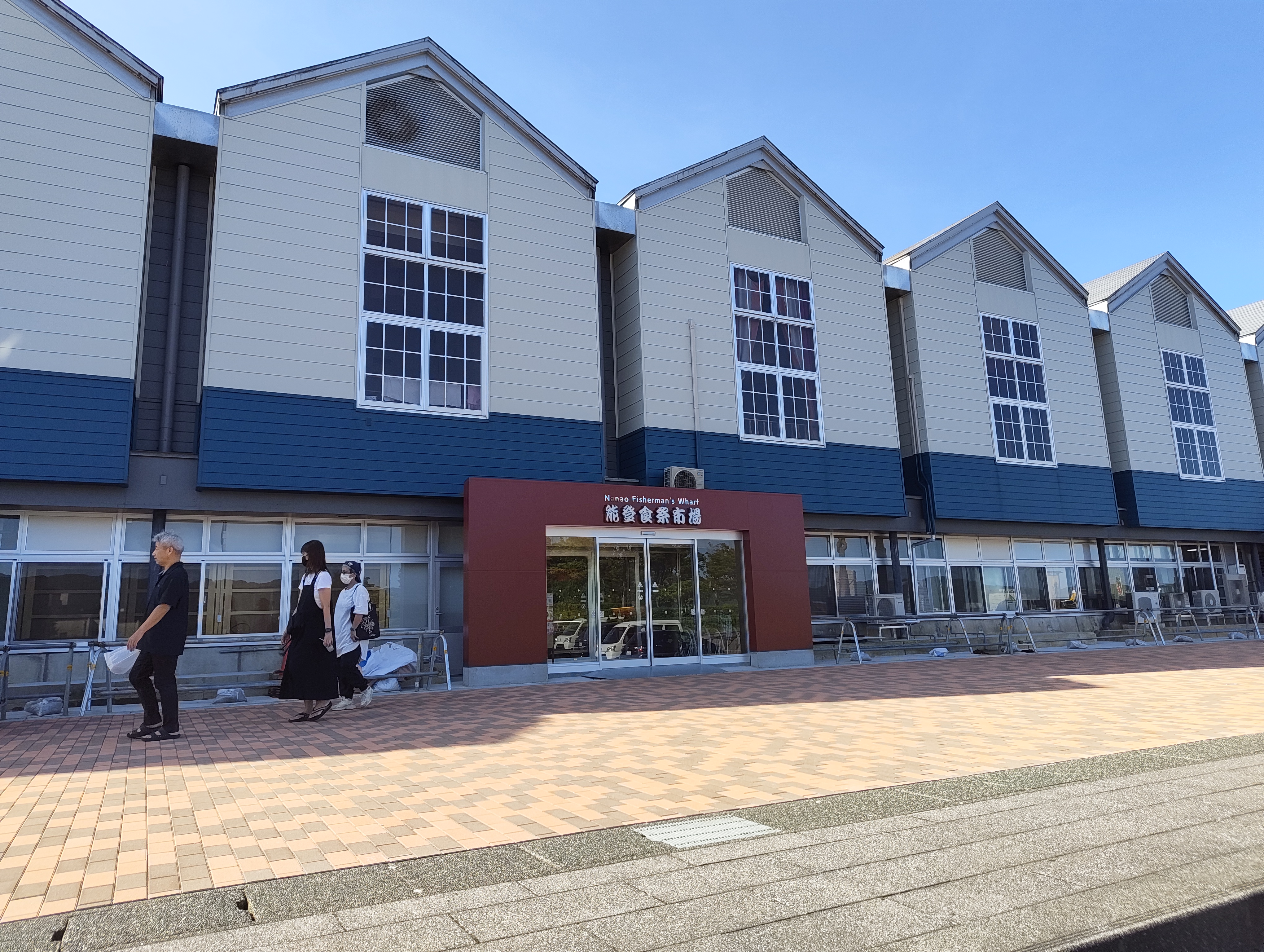 食祭市場側面入口